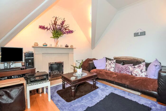2 Bedroom Apartment To Rent In Daleham Gardens, Hampstead, NW3