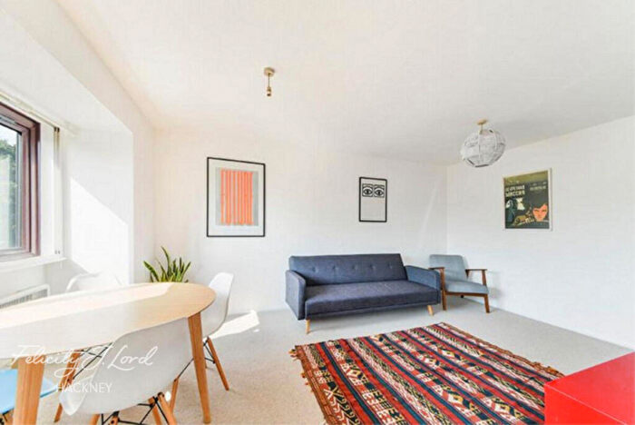 2 Bedroom Apartment To Rent In Leaside Road, London, E5