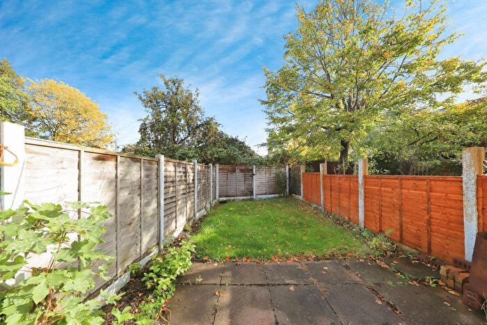 3 Bedroom Semi-Detached House For Sale In Riches Street, Wolverhampton, West Midlands, WV6