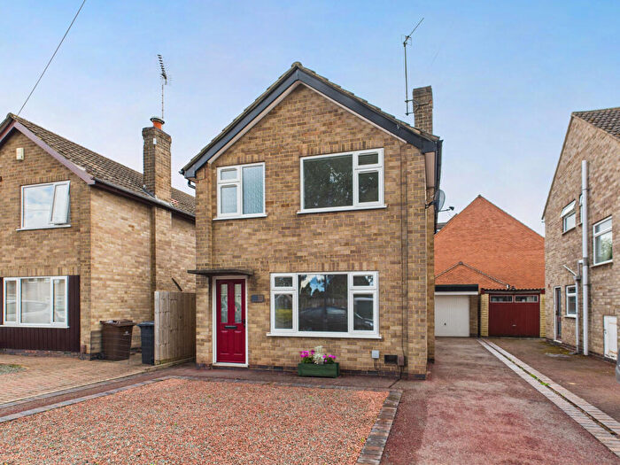 3 Bedroom Detached House For Sale In Denarth Avenue, Shelton Lock, DE24