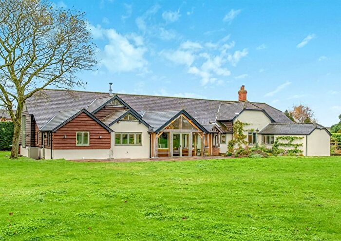 4 Bedroom Detached House For Sale In Hawk Street, Bromham, Chippenham, SN15