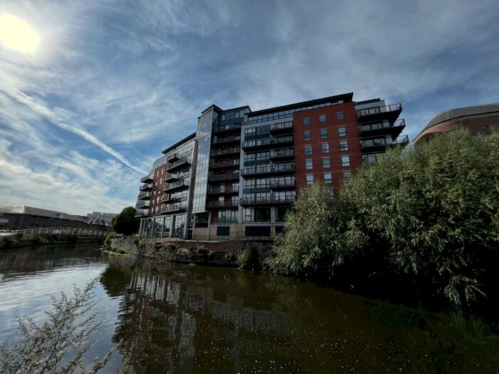2 Bedroom Apartment To Rent In The Quays, Concordia Street, LS1