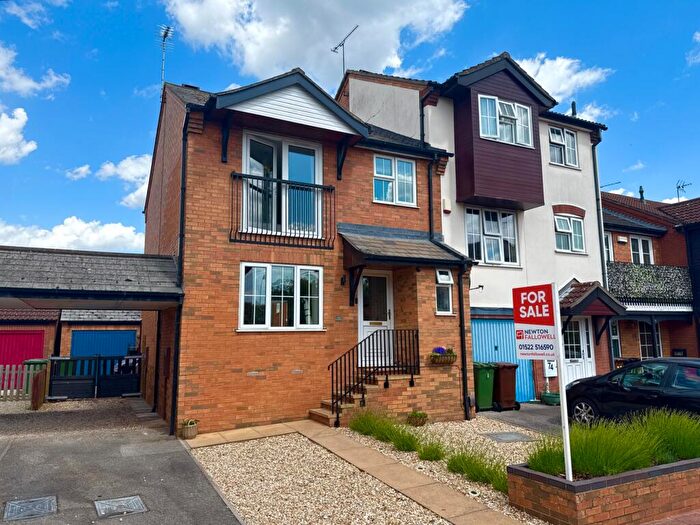 3 Bedroom Semi-Detached House For Sale In Roman Wharf, Lincoln, LN1