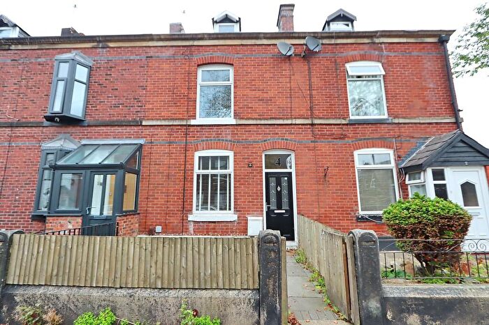 3 Bedroom Terraced House To Rent In Nipper Lane, Whitefield, M45