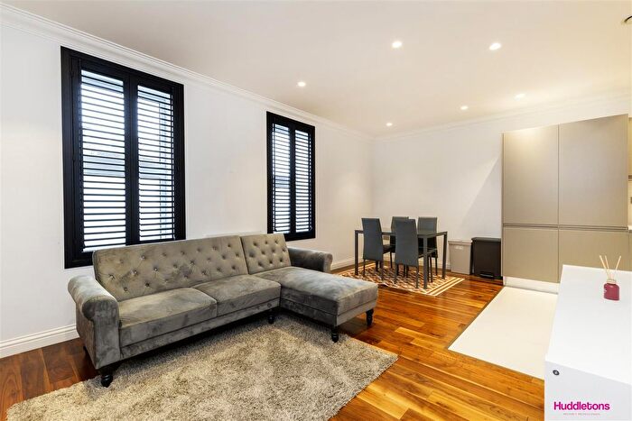 2 Bedroom Flat To Rent In Mercers Road, London, N19