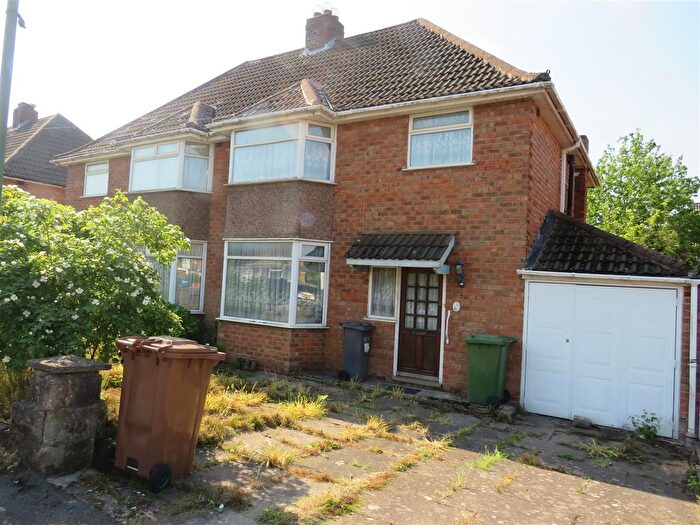 3 Bedroom Semi Detached Bungalow For Sale In Blandford Avenue, Castle Bromwich, Birmingham, B36