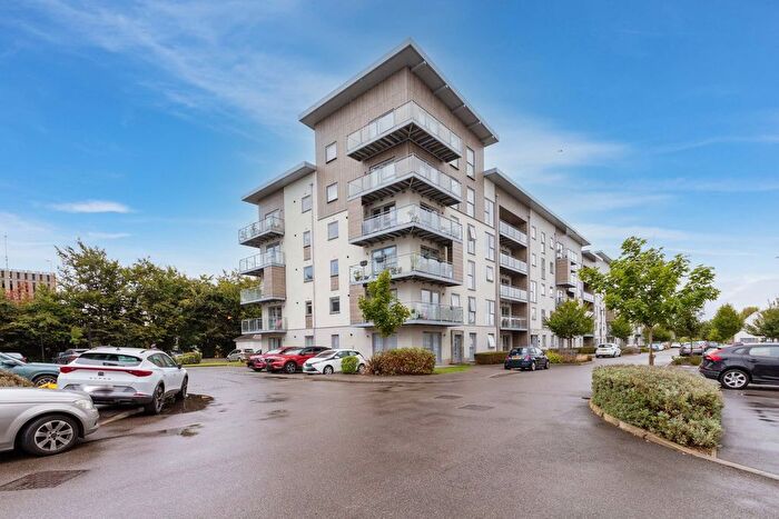 2 Bedroom Flat For Sale In Wallingford Way, Maidenhead, SL6