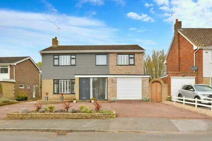 4 Bedroom Detached House For Sale In White Hill Close, Lower Hardres, Canterbury, CT4