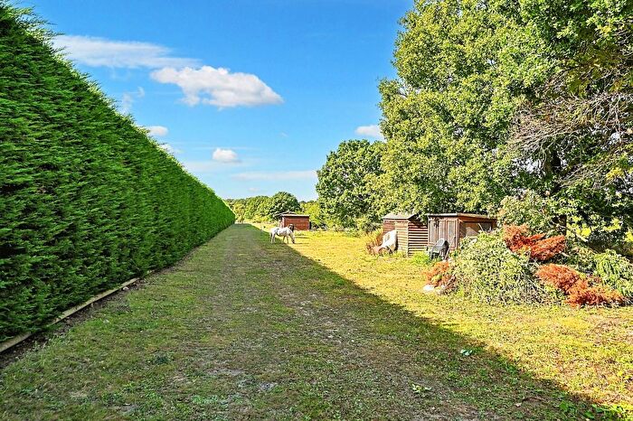 2 Bedroom Detached Bungalow For Sale In Priory Road, Bilsington, TN25