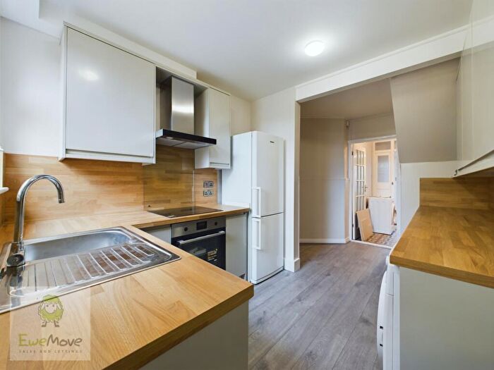 4 Bedroom Terraced House To Rent In Chatham Hill, Chatham, ME5