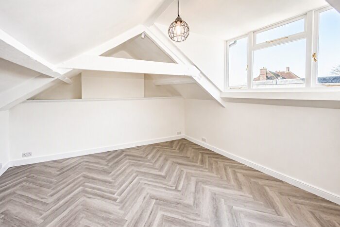 1 Bedroom Apartment To Rent In Priory Street, NP25
