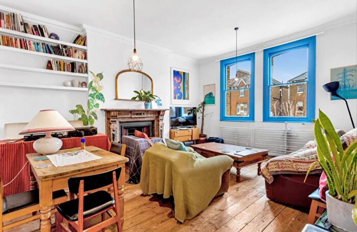 2 Bedroom Flat To Rent In Lordship Park, London, N16