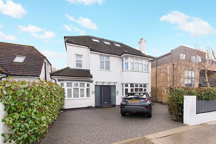 5 Bedroom Property For Sale In Purley Avenue, Cricklewood, London, NW2