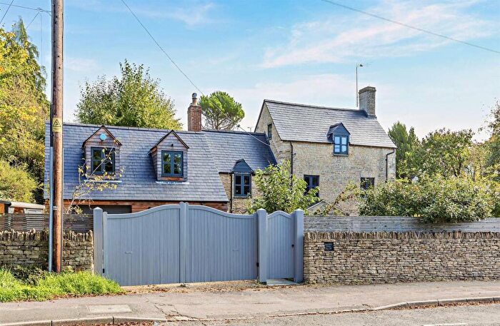 4 Bedroom Detached House For Sale In Cirencester, GL7