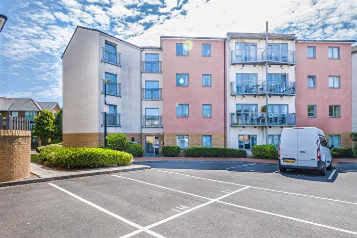 2 Bedroom Property To Rent In Rhodfa'r Gwagenni, Barry, CF63