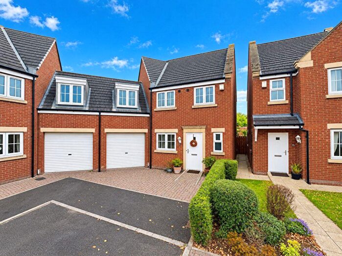 4 Bedroom Link Detached House For Sale In Turner Square, Morpeth, NE61