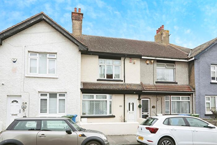 3 Bedroom Terraced House For Sale In Stanley Avenue, Queenborough, ME11