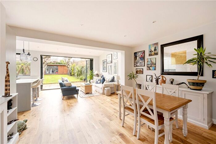 5 Bedroom Terraced House For Sale In Magdalen Road, London, SW18