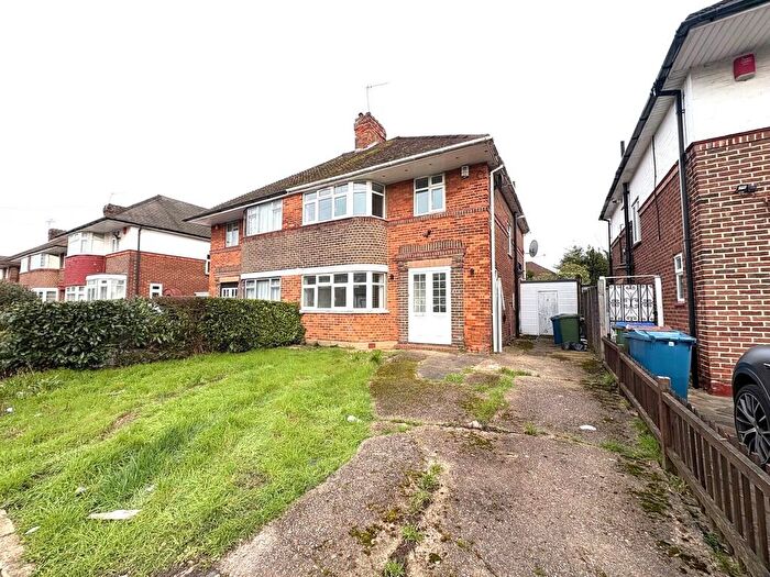 3 Bedroom Semi Detached House To Rent In Howberry Road, Edgware, HA8