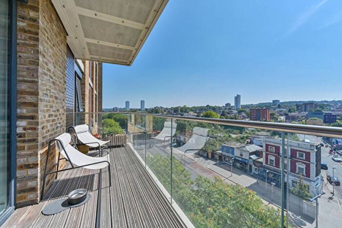 2 Bedroom Flat For Sale In Drummond House, Woolwich Riverside, London, SE18