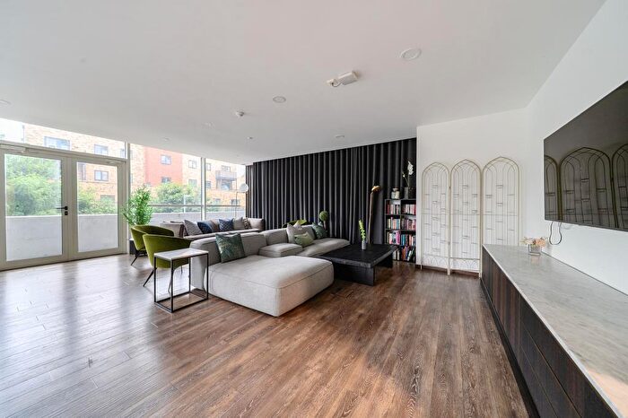 1 Bedroom Apartment To Rent In Market Street, Bracknell, RG12
