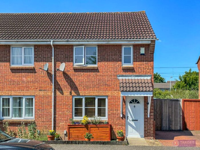 2 Bedroom Semi-Detached House To Rent In Bradley Road, Enfield, EN3