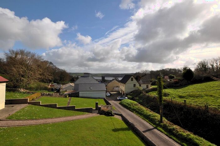 4 Bedroom Property To Rent In Llansteffan, Carmarthen, SA33