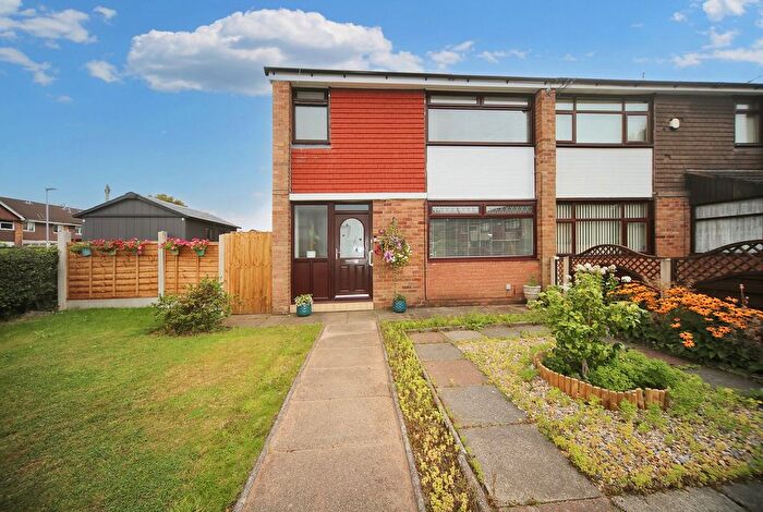 3 Bedroom Semi-Detached House For Sale In Bentinck Street, Wigan, WN3