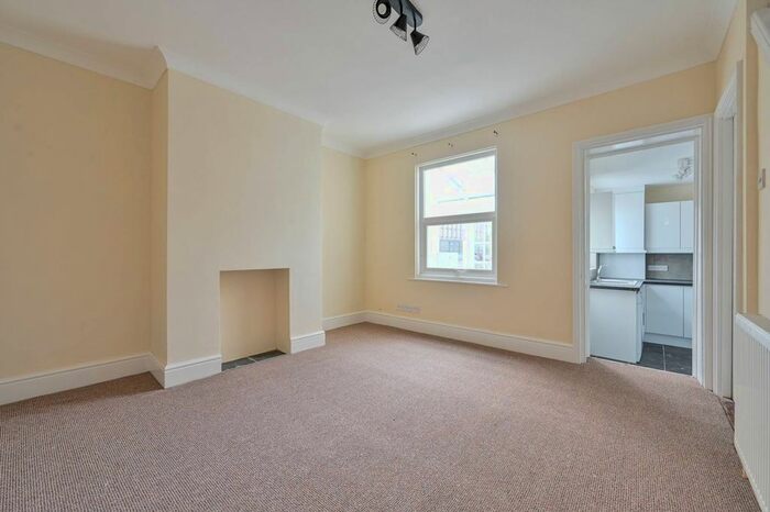 4 Bedroom Terraced House To Rent In Barrack Road, Guildford, Guildford, GU2