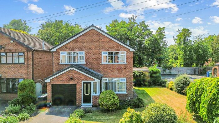 3 Bedroom Detached House For Sale In Gayhurst Avenue, Fearnhead, WA2