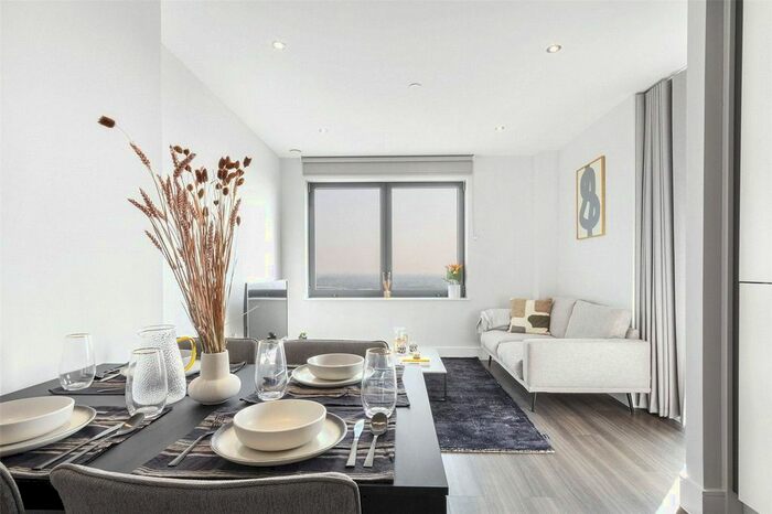 1 Bedroom Flat To Rent In Uncle Southall, Merrick Road, Southall, UB2