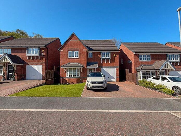 4 Bedroom Detached House For Sale In Aspen Grove, Burnopfield, Newcastle Upon Tyne, NE16