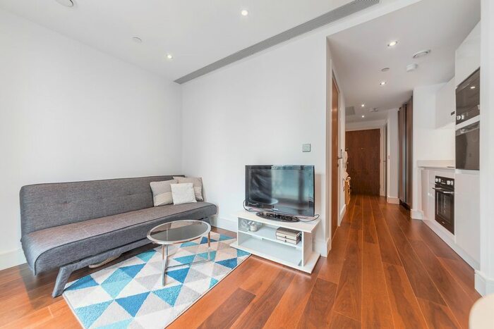 Studio To Rent In Talisman Tower, Lincoln Plaza, Canary Wharf, London, E14