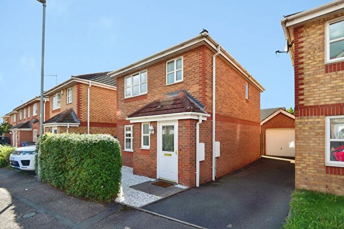3 Bedroom Detached House For Sale In Bullrushes Close, Stoke-On-Trent, Staffordshire, ST1