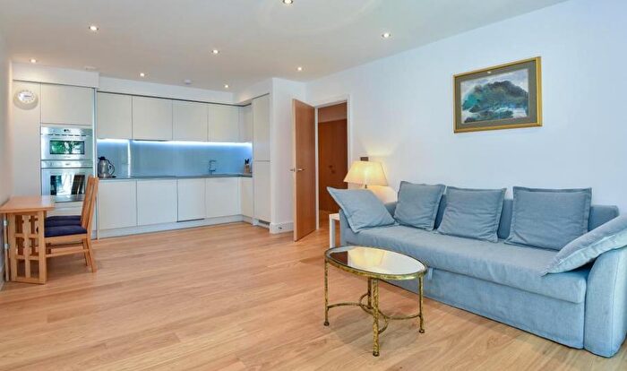 1 Bedroom Apartment To Rent In Palgrave Gardens, Marylebone, London, NW1
