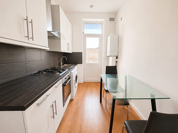 5 Bedroom Flat To Rent In Turnpike Lane, London, N8