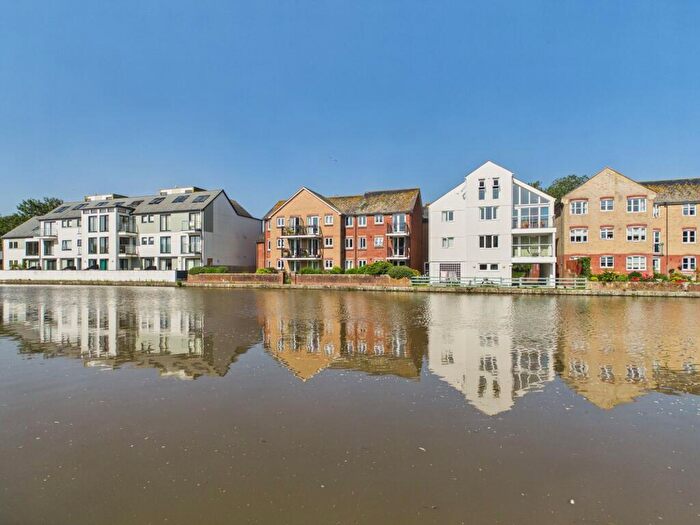 2 Bedroom Apartment For Sale In Vicarage Road, Pentyre Court Vicarage Road, EX23