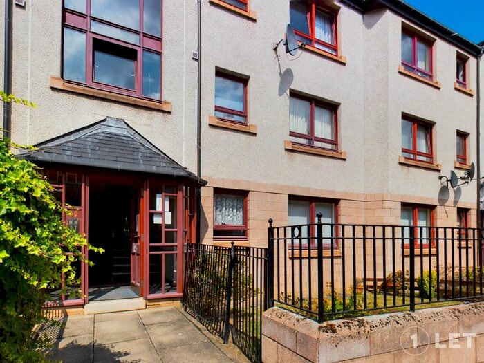 2 Bedroom Flat To Rent In Piersfield Grove, Piersfield, Edinburgh, EH8