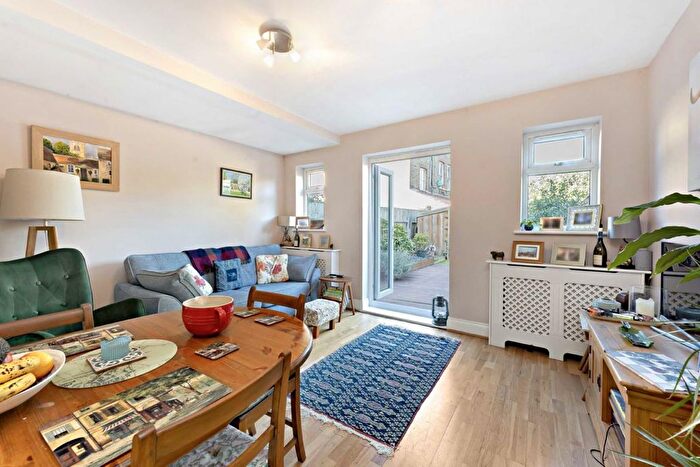 2 Bedroom Flat To Rent In Fairmile Avenue, Streatham, SW16