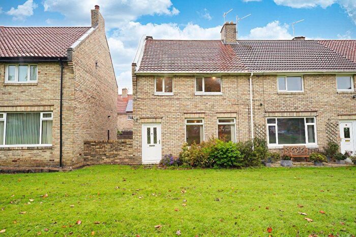 3 Bedroom End Of Terrace House For Sale In Broom Terrace, Whickham, NE16