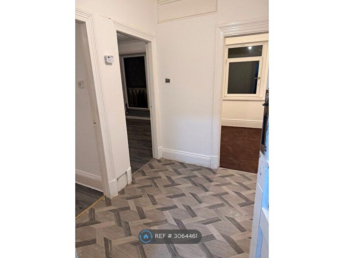 2 Bedroom Flat To Rent In Gladstone St, Abertillery, NP13