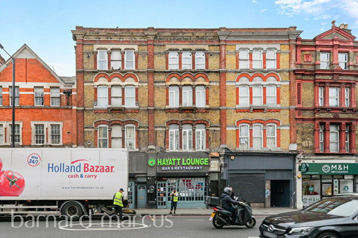 Apartment To Rent In Camberwell Church Street, London, SE5