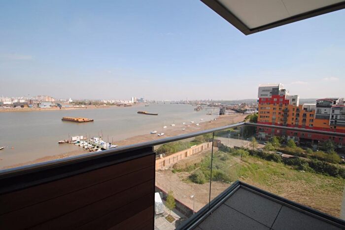 2 Bedroom Flat To Rent In Barge Walk, London, SE10