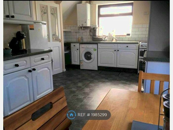 3 Bedroom Semi-Detached House To Rent In Rydal Avenue, Grangetown, Middlesbrough, TS6