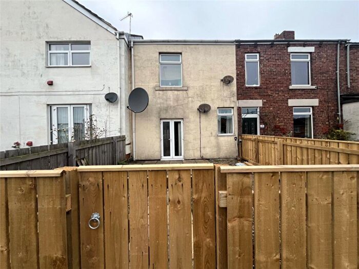 1 Bedroom Apartment For Sale In Woodbine Terrace, New Kyo, Stanley, DH9