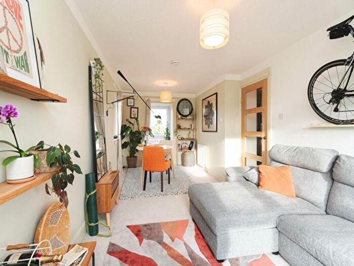 2 Bedroom Flat To Rent In Easter Warriston, Warriston, Edinburgh, EH7