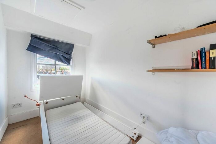 2 Bedroom Flat To Rent In ., Victoria, London, SW1V