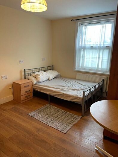1 Bedroom Studio To Rent In High Road, IG1