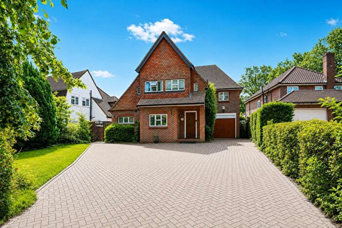4 Bedroom Detached House For Sale In The Drive, Banstead, SM7