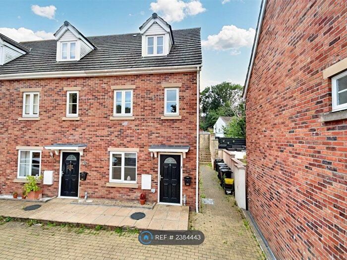 3 Bedroom Terraced House To Rent In Weston Court, Bristol, BS11